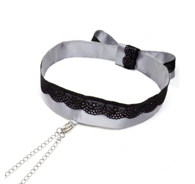 Obroża z zaciskami na sutki - Fifty Shades of Grey Play Nice Satin Collar & Nipple Clamps